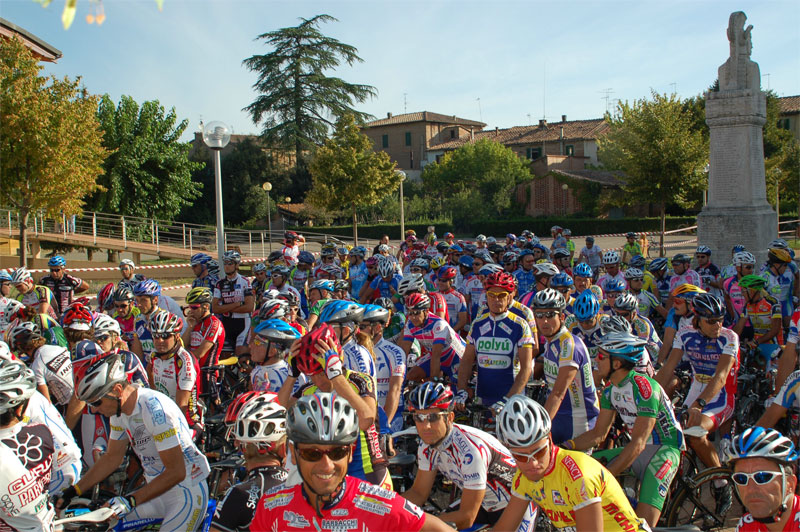 gal/2006/07 - Fondo della Valdarbia II serie/1 - Partenza/DSC_0024-01.jpg